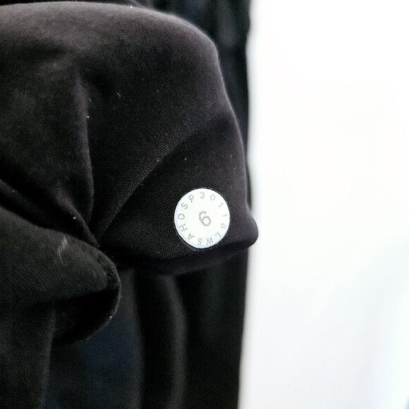 Lululemon On The Fly Pant *Woven 28" Black Size 6 - Picture 3 of 4